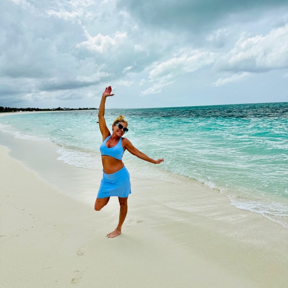 Meet your Posher, Michelle - Picture 2 of 2